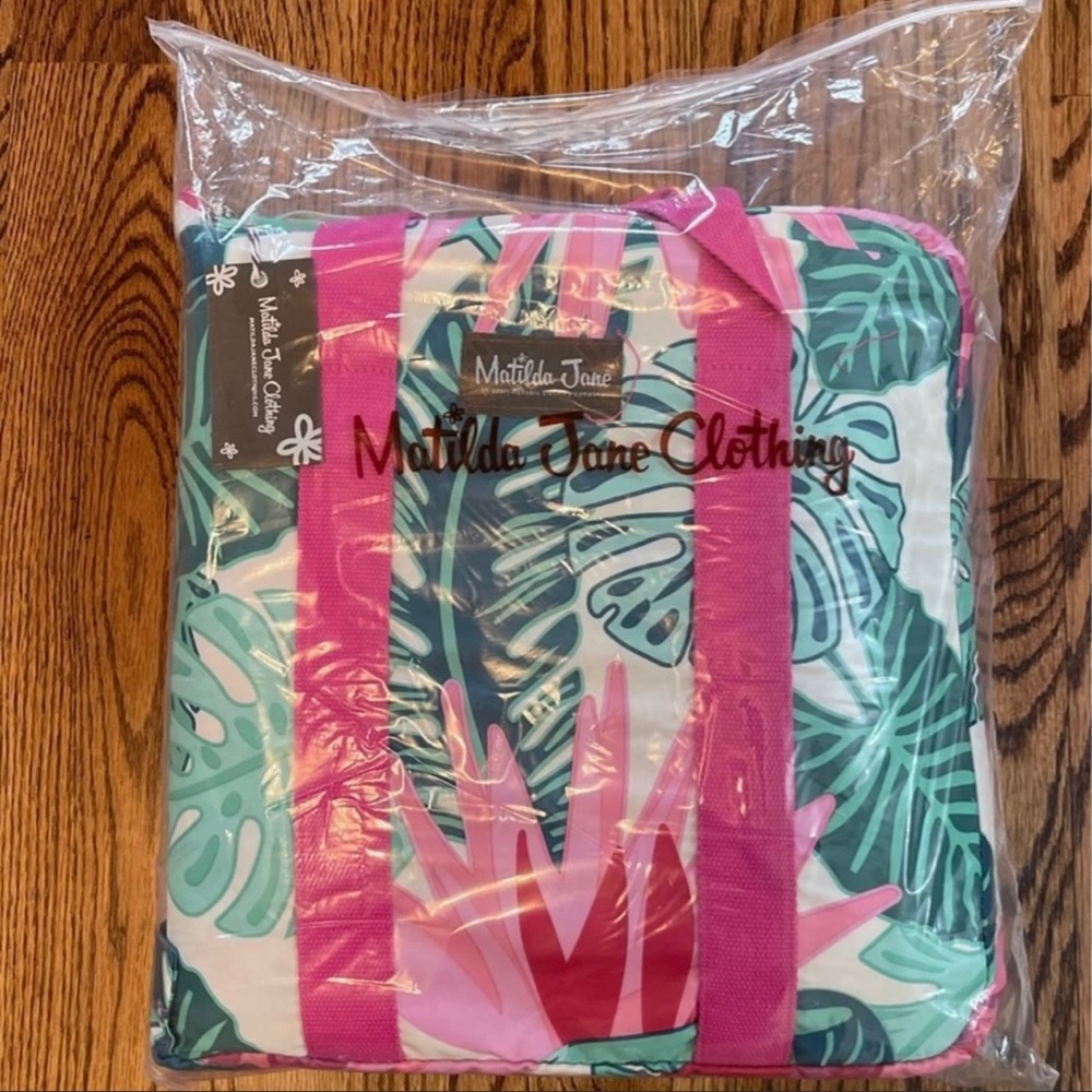 Matilda Jane new in bag beach mat/picnic mat.  Smoke free pet free home.
